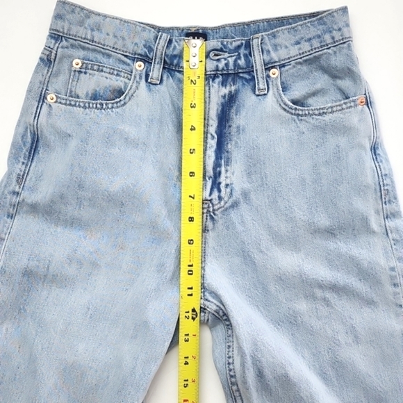 GAP Women's 1969 Mom Jeans Faded Blue Denim  Size 2 / 26 - Picture 14 of 15